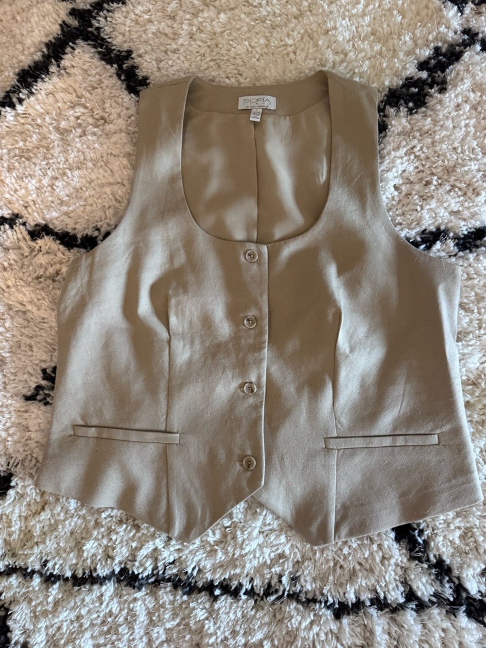 sofia by sofia vergara Taupe Button Front Tailored Vest
